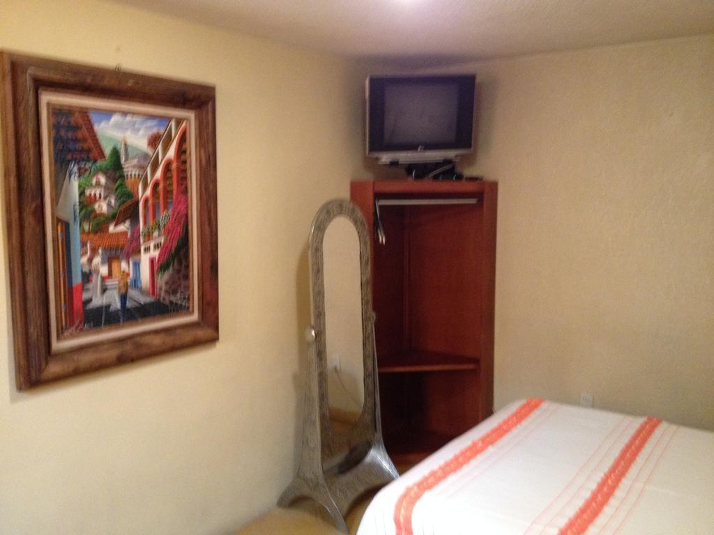 Hostal Casa Castillo Morelia Esterno foto